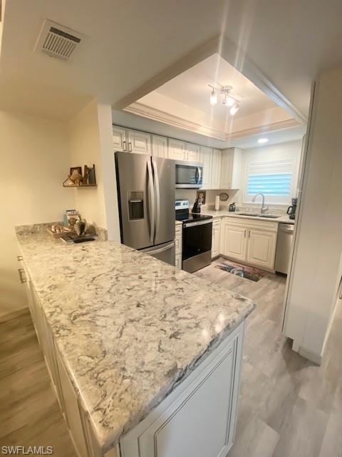 DAVIS LAKE CONDO - Residential Lease