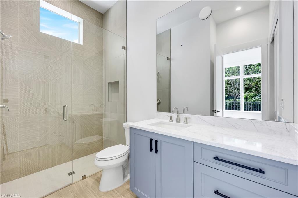 THE ENCLAVE OF DISTINCTION - Residential