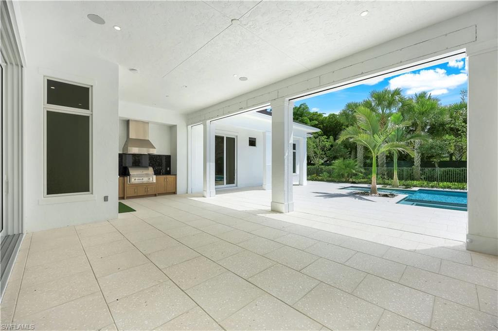 THE ENCLAVE OF DISTINCTION - Residential