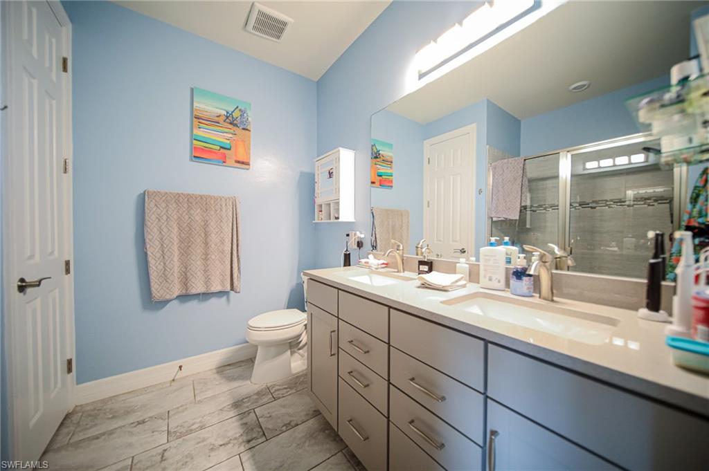 HAMPTON LAKES - Residential