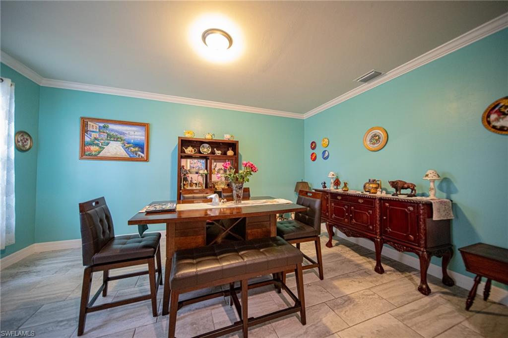 HAMPTON LAKES - Residential