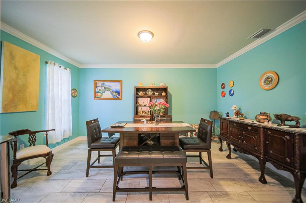 HAMPTON LAKES - Residential