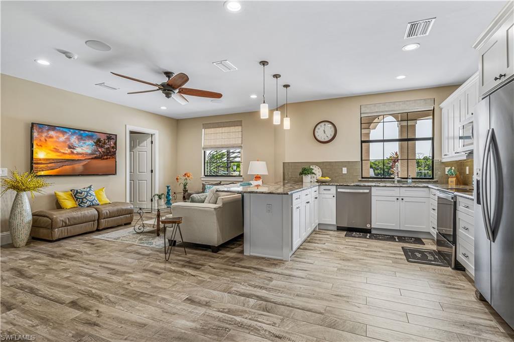 JONATHAN HARBOUR - Residential