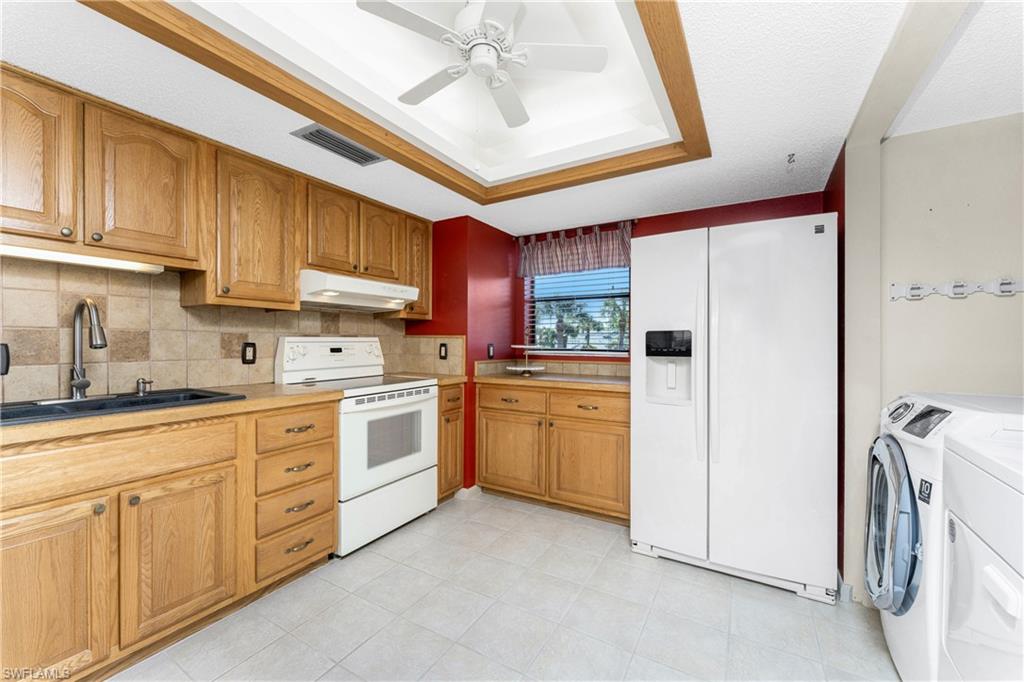 CAPSTAN CLUB CONDO - Residential