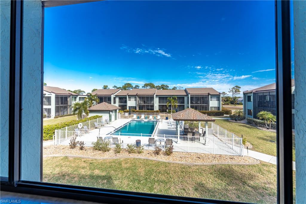 CAPSTAN CLUB CONDO - Residential