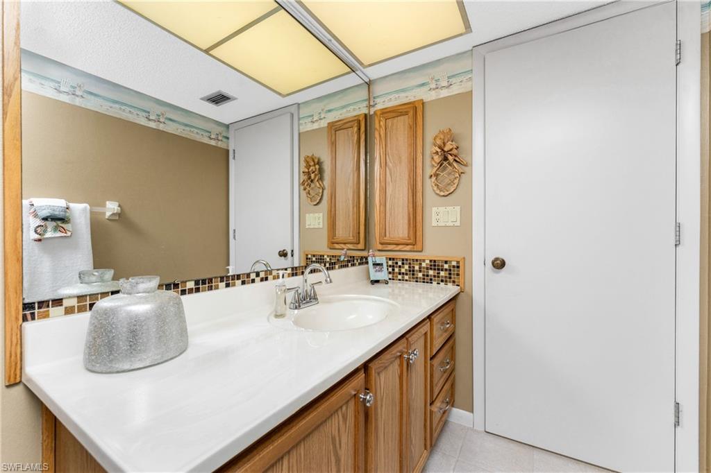 CAPSTAN CLUB CONDO - Residential