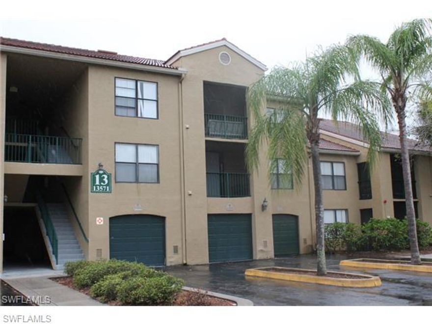 Move in ready condo! Sellers are willing to sell Turnkey furnished or negotiable. New water heater was installed 2 years ago.  Musa at Daniels is a great location close to shopping, dining, and the airport. This unit is easty to show and waiting for its new owner. Make your appointment today!