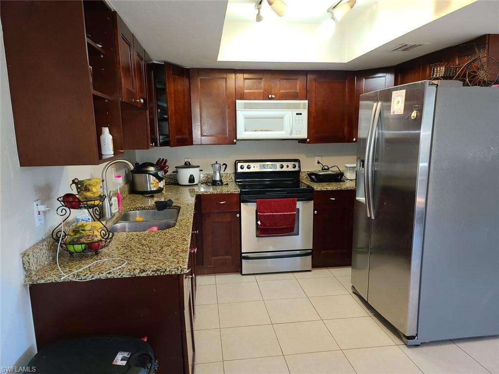 GOLDEN GATE CITY - Residential