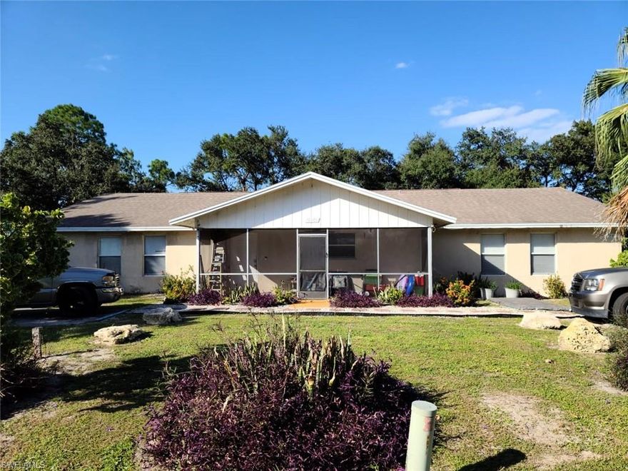 I am reaching out to share a great investment opportunity for a nice triplex in a prime location. Two units are already rented, and one is currently vacant.

Whether you are looking to become an investor or want to live in one unit while generating extra income from the others, look no further.

Please let me know if you would like more details or if you are interested in scheduling a viewing.