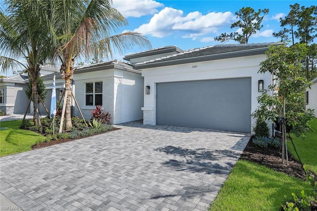 2565 Kingfisher DR