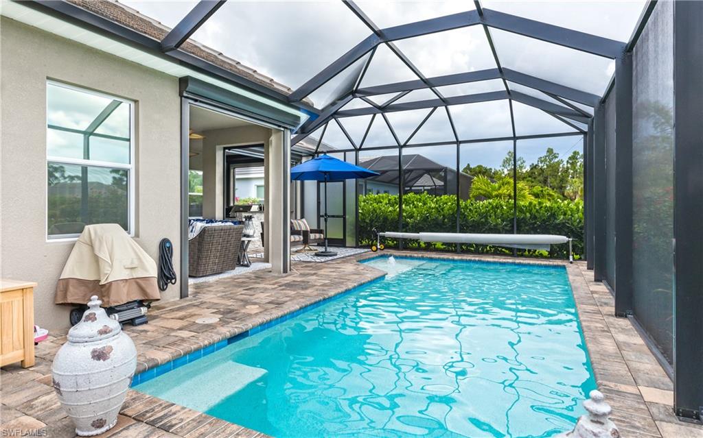 COCONUT COVE - Residential