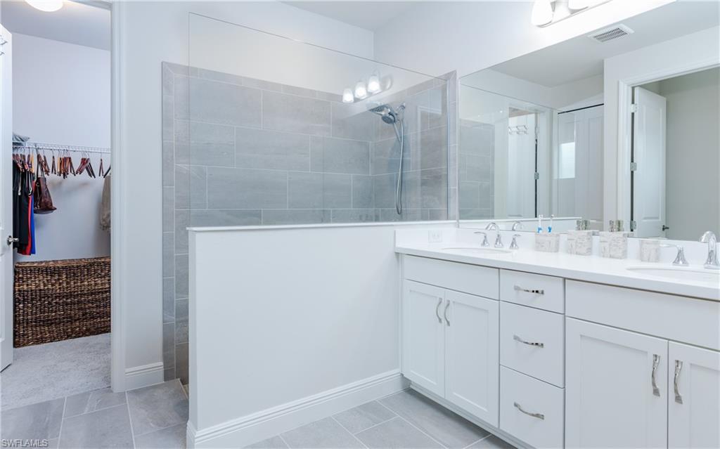 COCONUT COVE - Residential