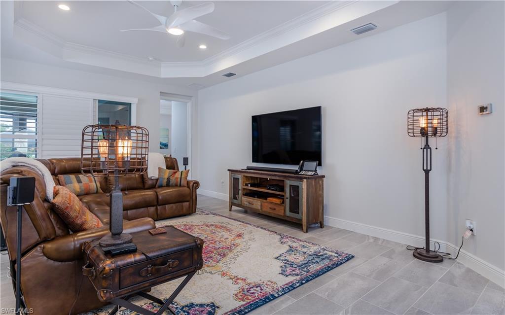 COCONUT COVE - Residential