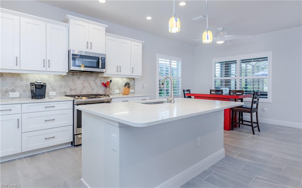 COCONUT COVE - Residential