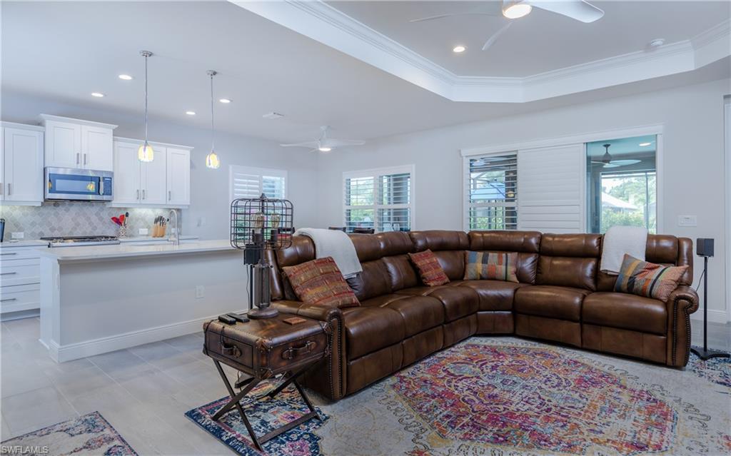 COCONUT COVE - Residential