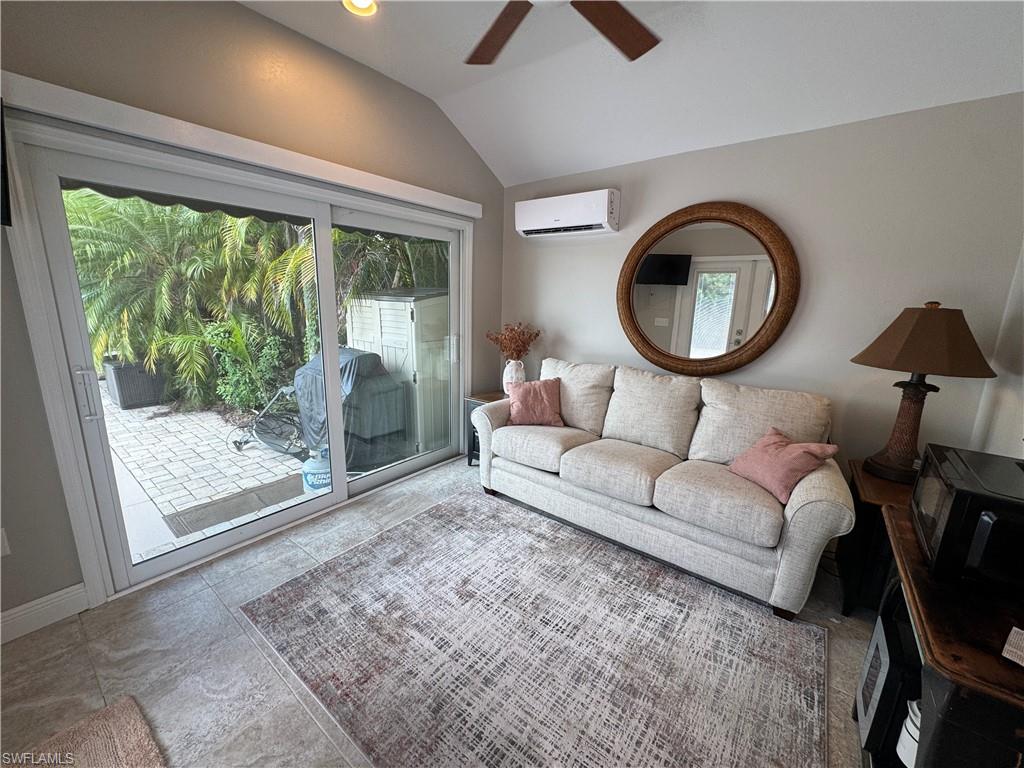 RIVERBEND MOTORCOACH RESORT - Land