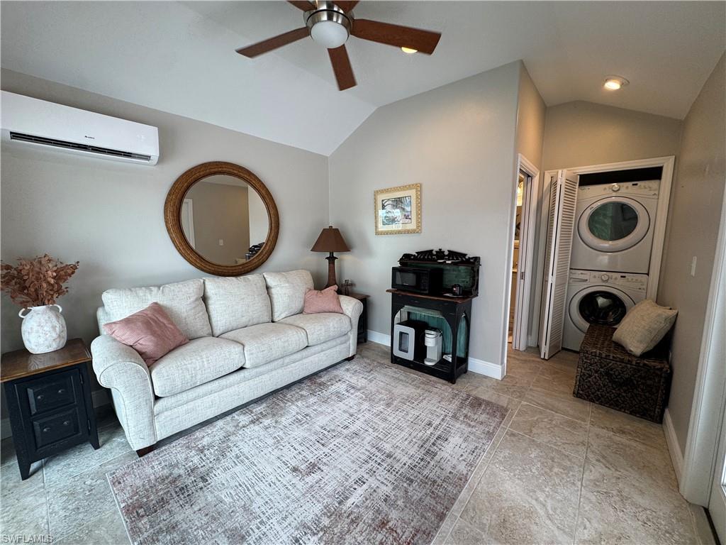 RIVERBEND MOTORCOACH RESORT - Land