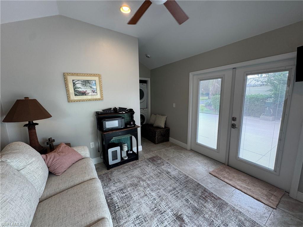 RIVERBEND MOTORCOACH RESORT - Land