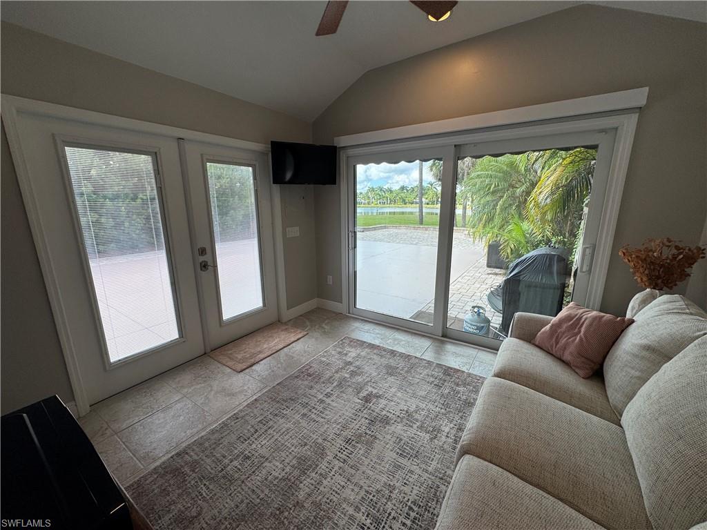 RIVERBEND MOTORCOACH RESORT - Land