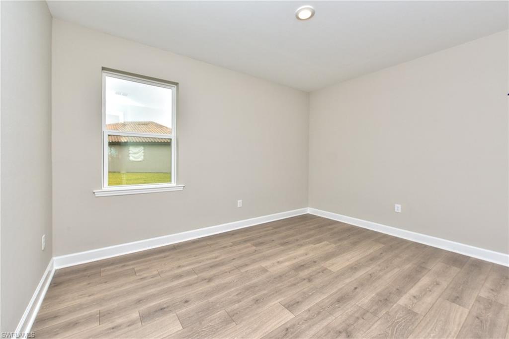 VALENCIA LAKES - Residential Lease