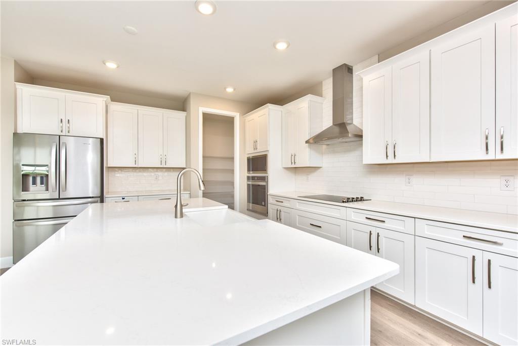 VALENCIA LAKES - Residential Lease