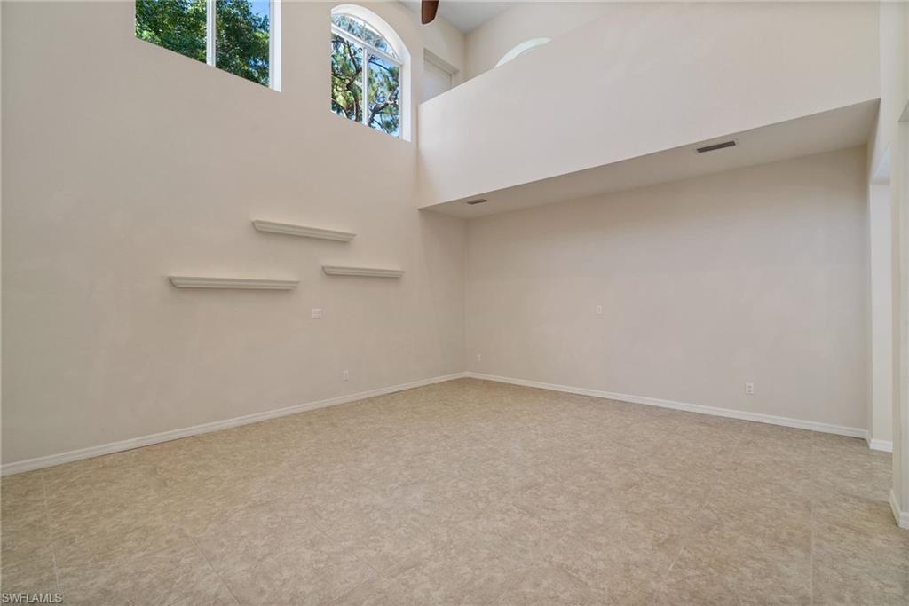 IMPERIAL SHORES - Residential