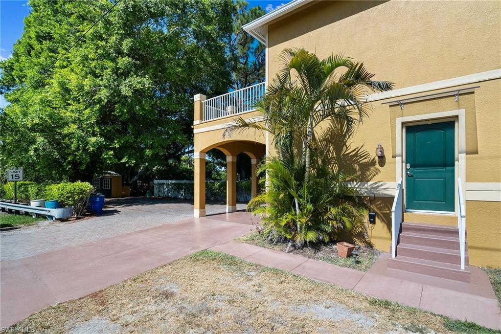 IMPERIAL SHORES - Residential