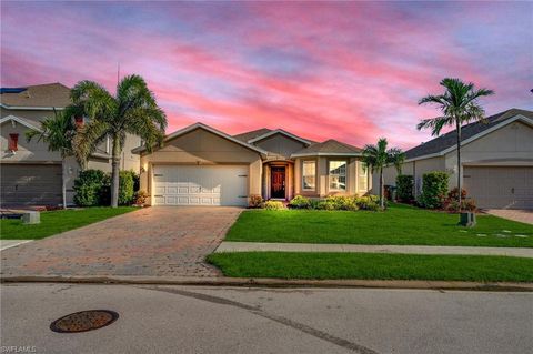 3477 Acapulco CIR CAPE CORAL FL 33909