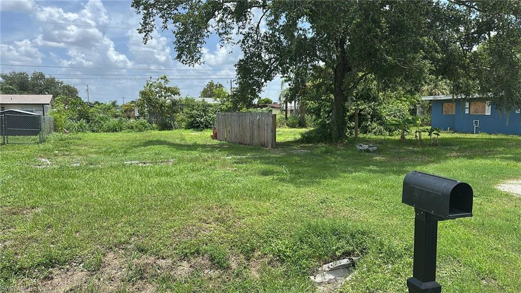 NORTH FORT MYERS - Land
