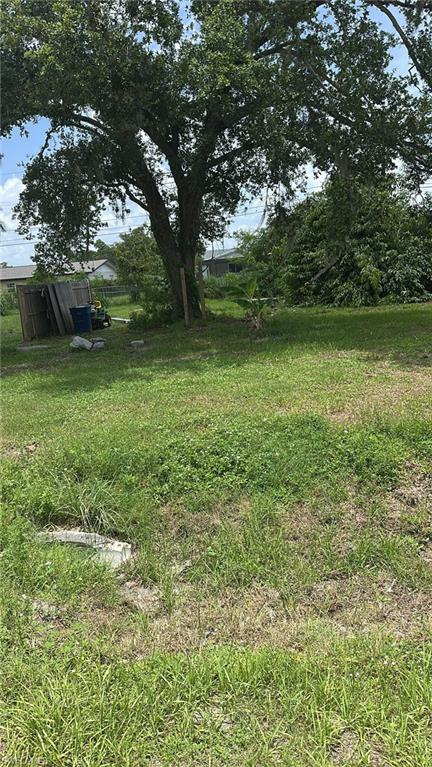 NORTH FORT MYERS - Land