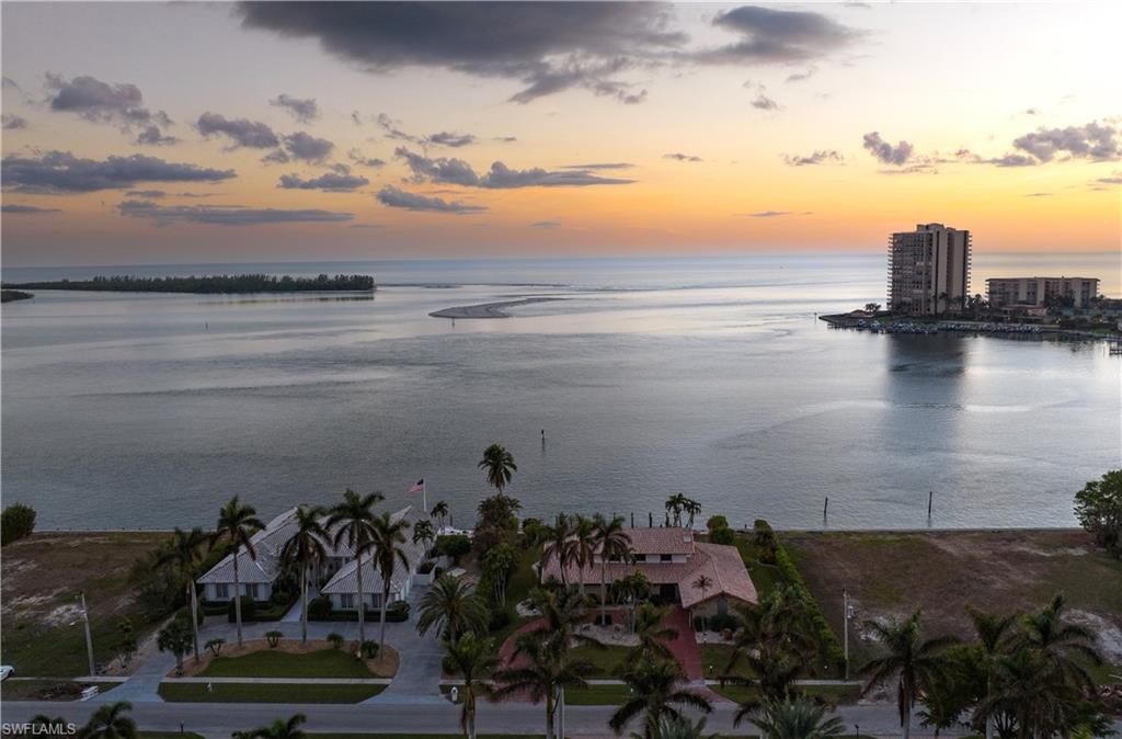 ESTATES - Residential