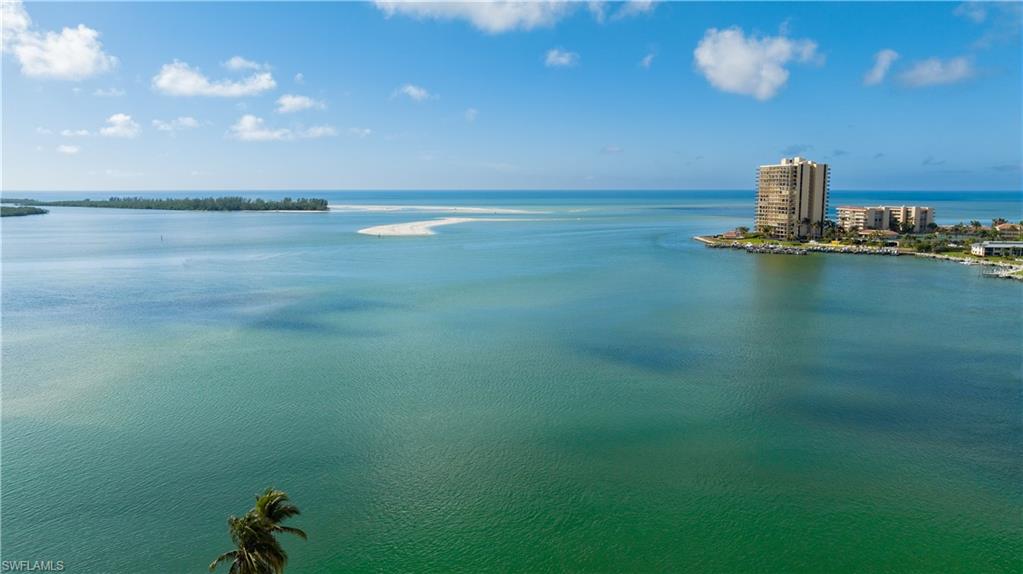 ESTATES - Residential