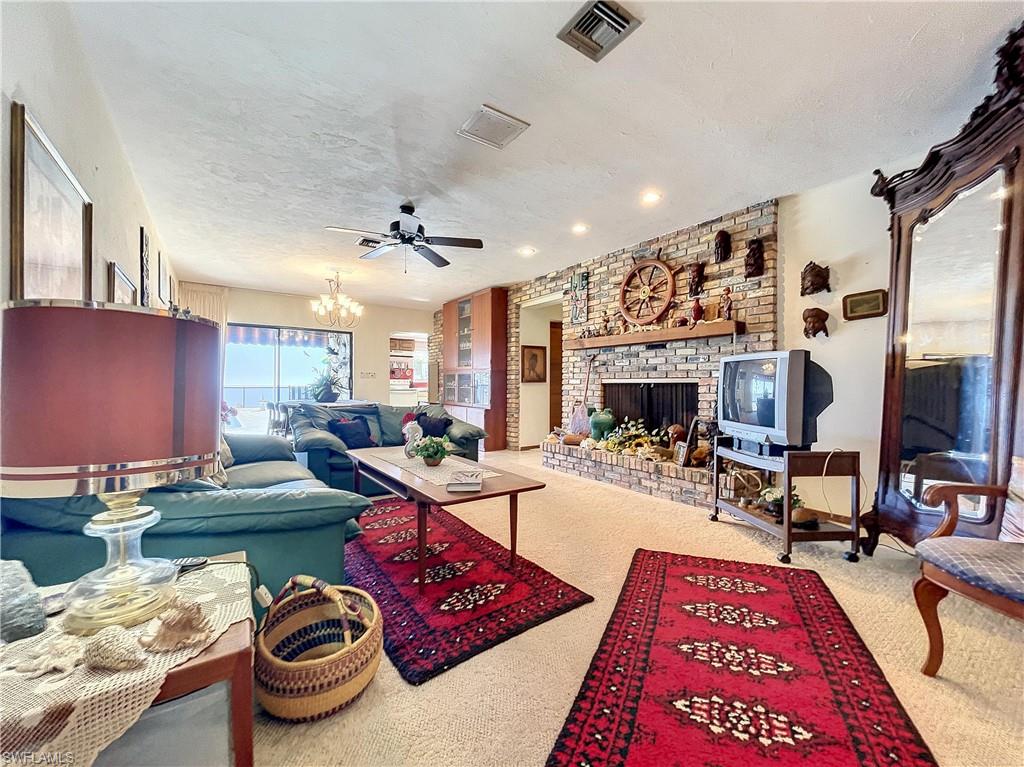 ESTATES - Residential