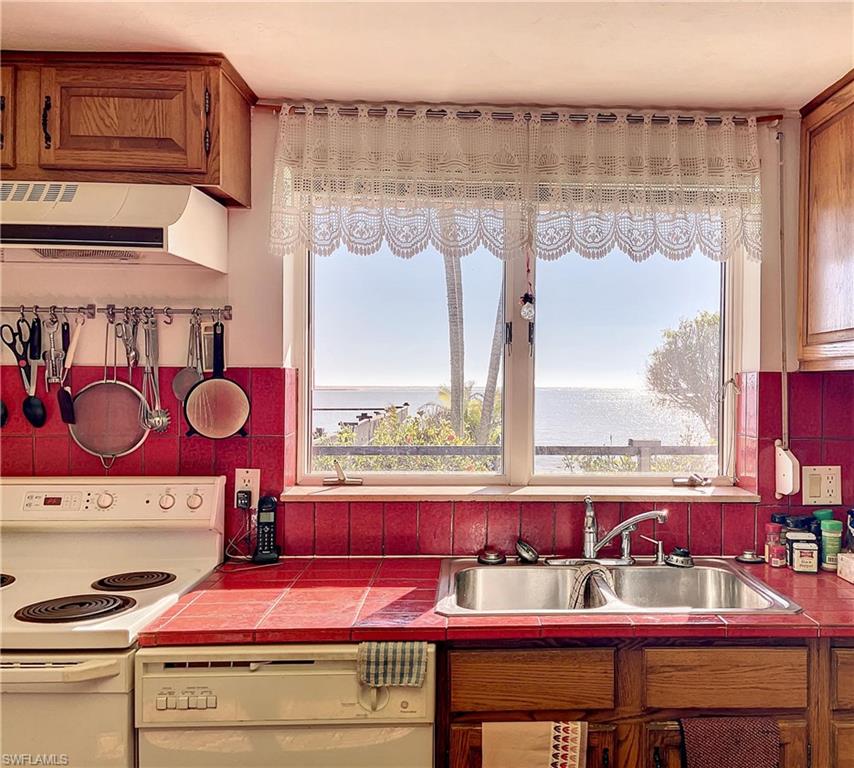 ESTATES - Residential