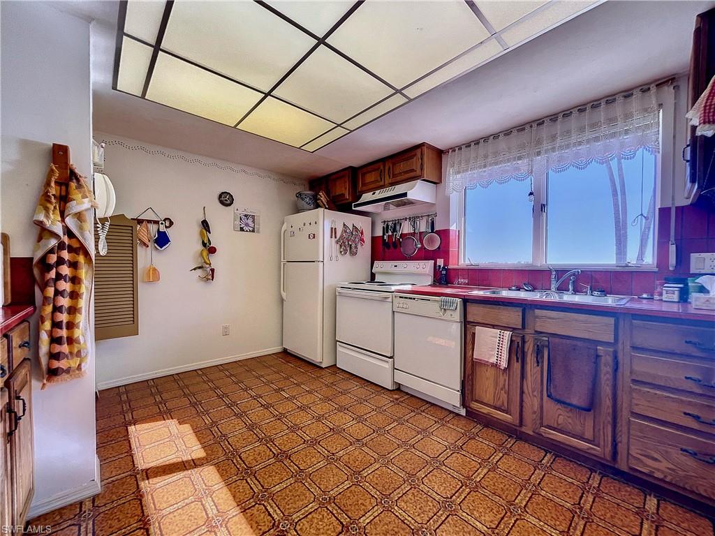 ESTATES - Residential