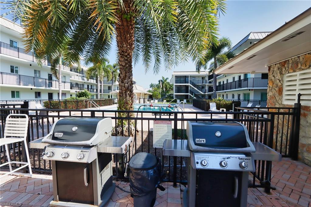 CENTRAL GARDEN - Residential Lease