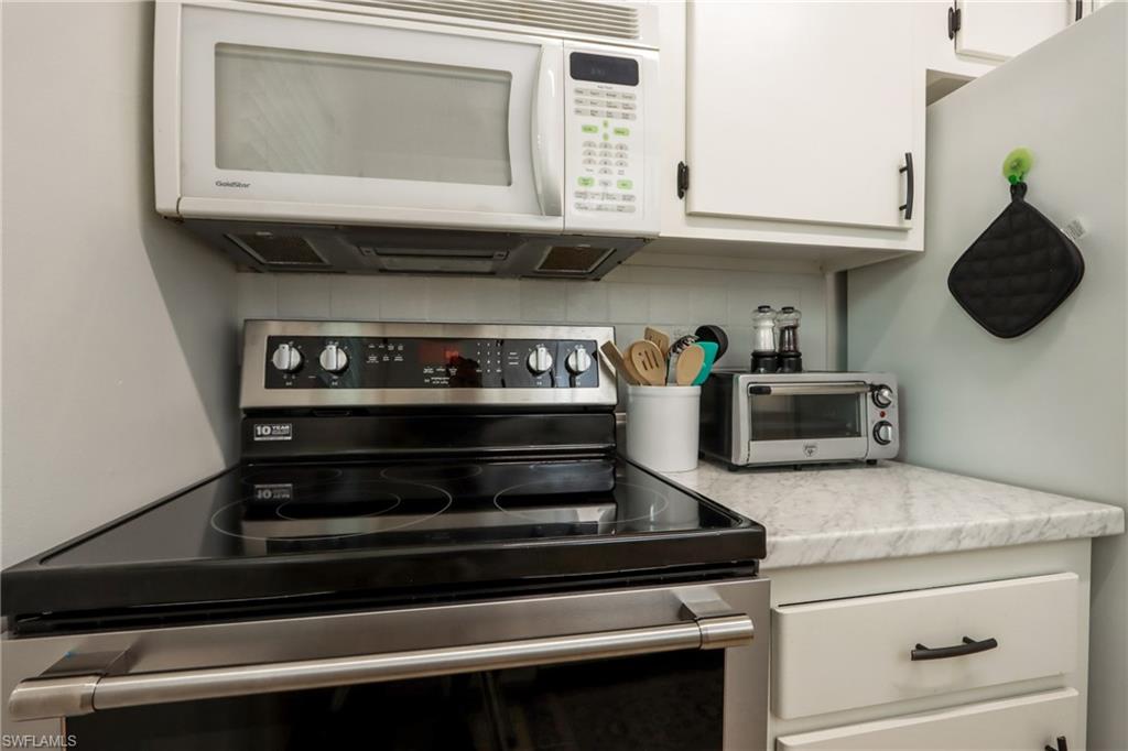 CENTRAL GARDEN - Residential Lease