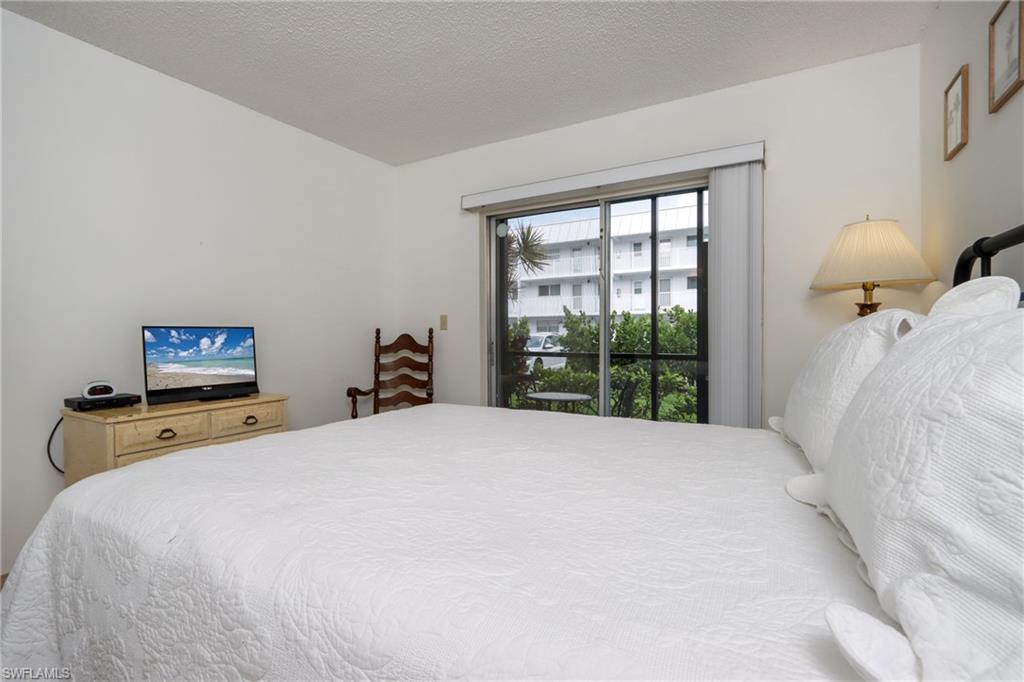 CENTRAL GARDEN - Residential Lease