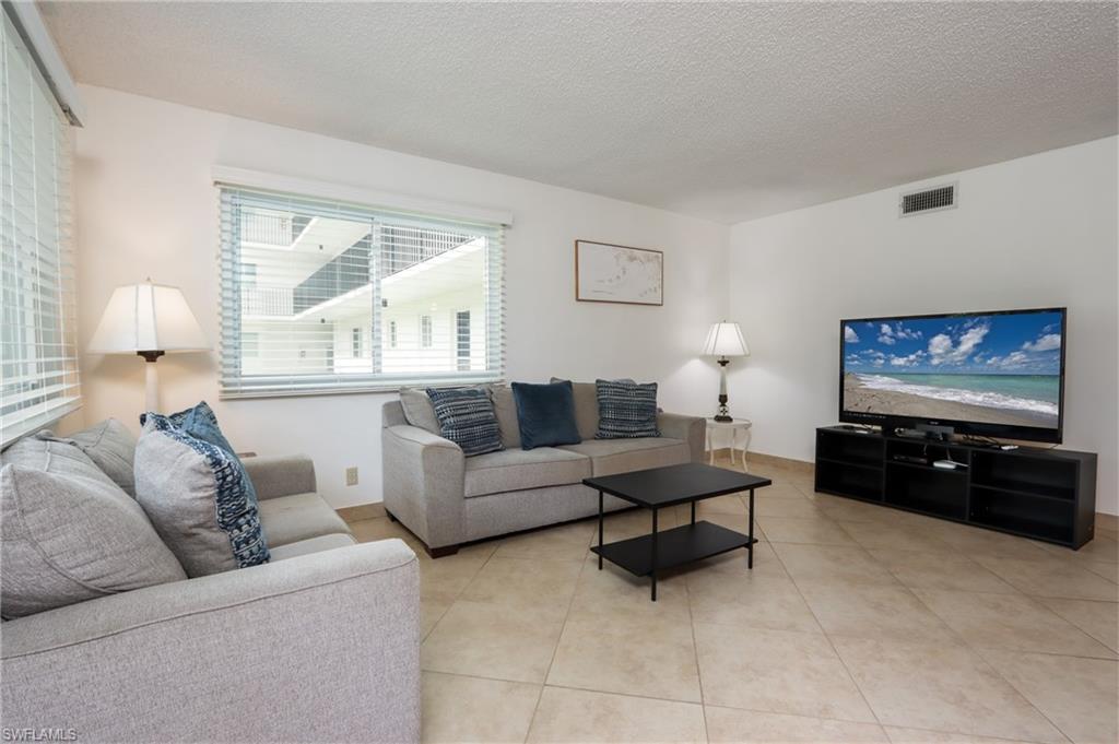 CENTRAL GARDEN - Residential Lease