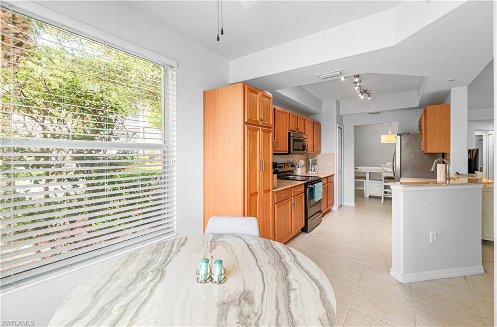 SABAL POINTE - Residential