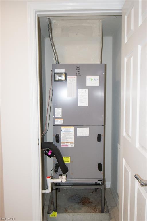 SABAL POINTE - Residential