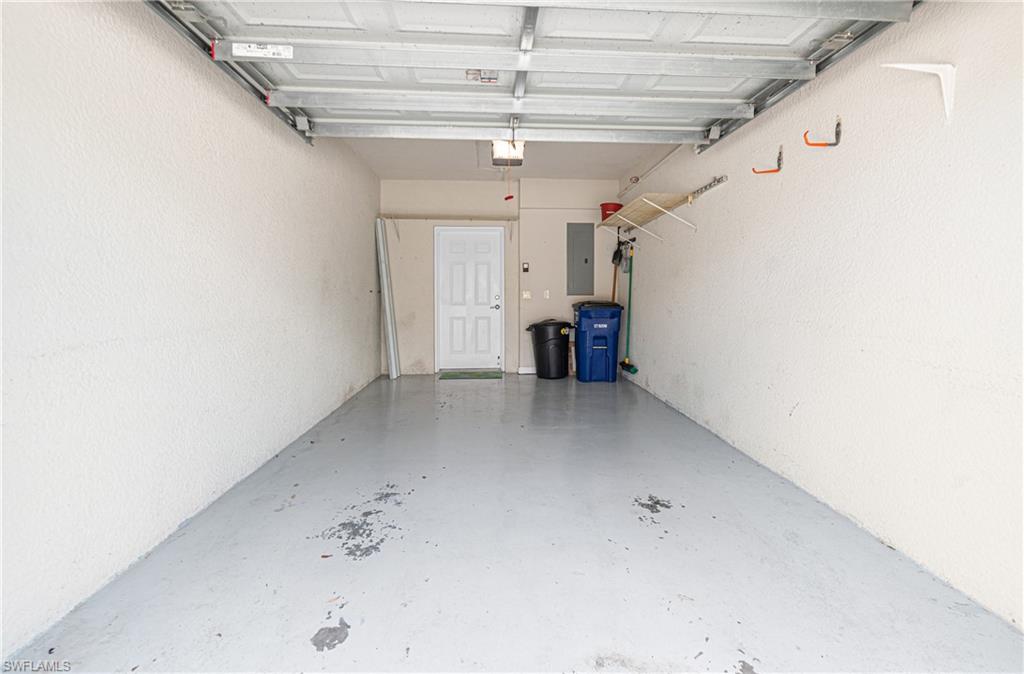 SABAL POINTE - Residential