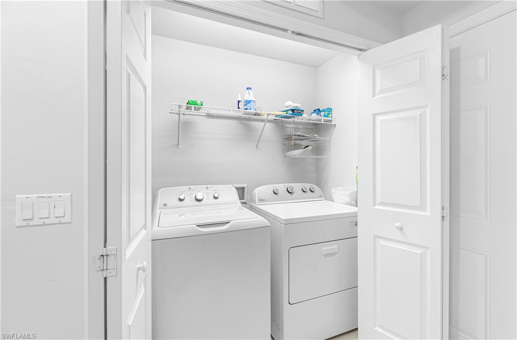 SABAL POINTE - Residential