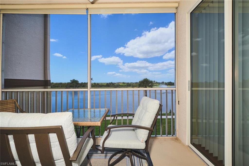 SUTTON WALK - Residential