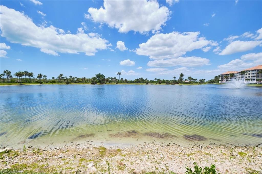 SUTTON WALK - Residential