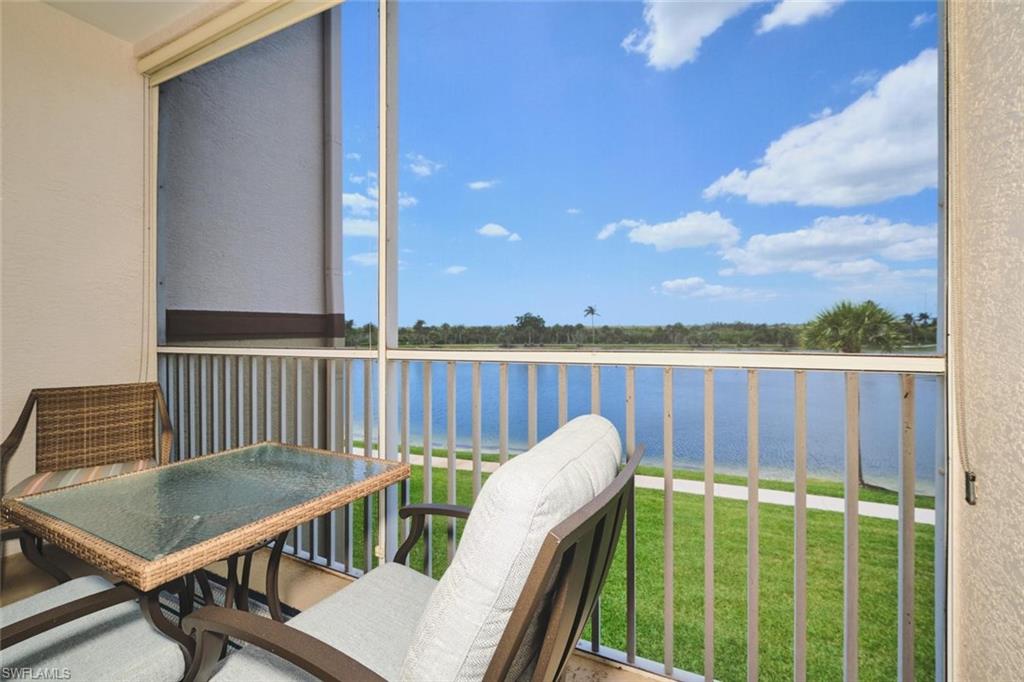 SUTTON WALK - Residential