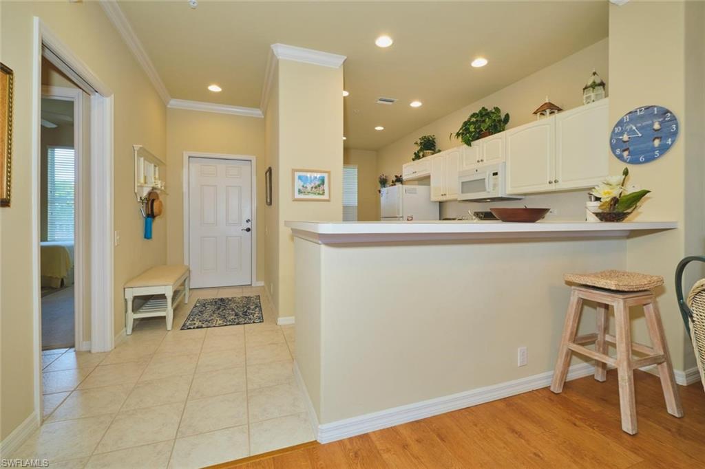 SUTTON WALK - Residential