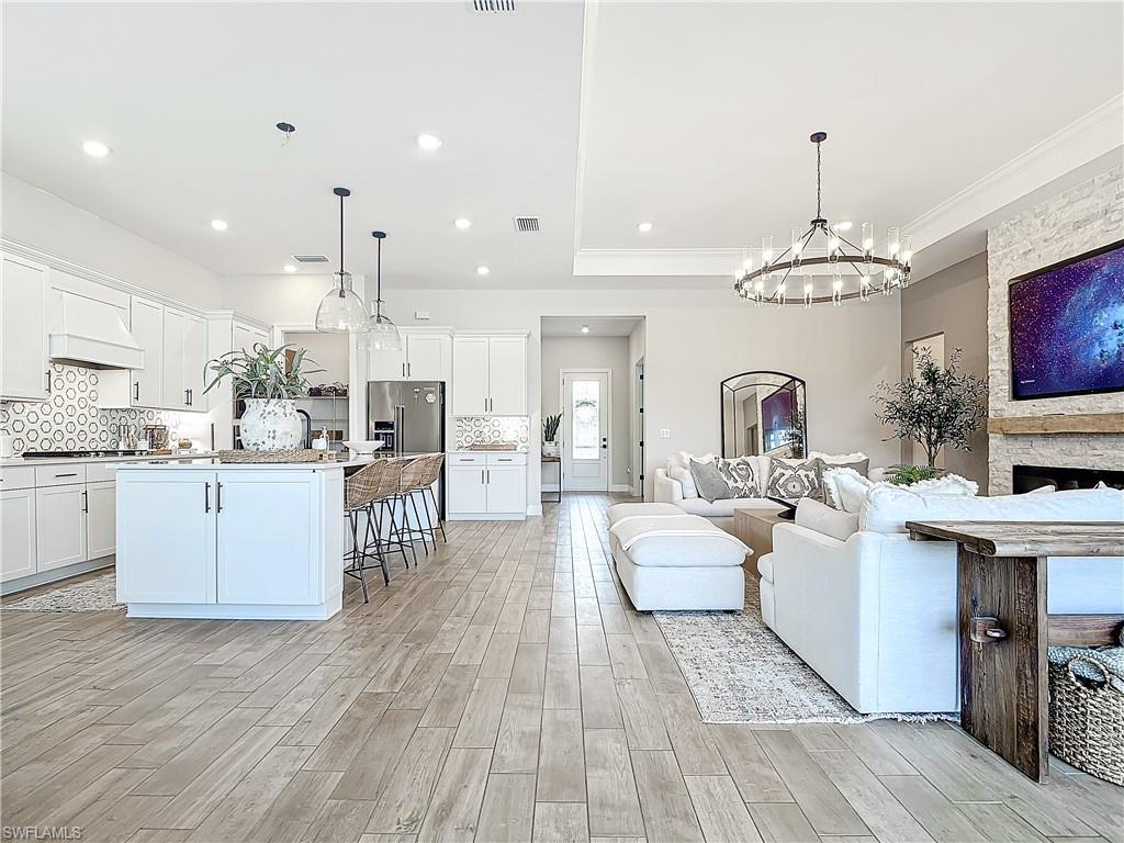 DEL WEBB OAK CREEK - Residential