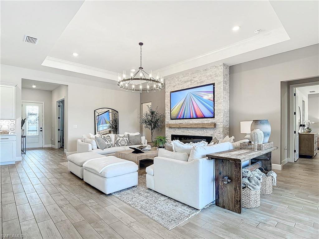 DEL WEBB OAK CREEK - Residential