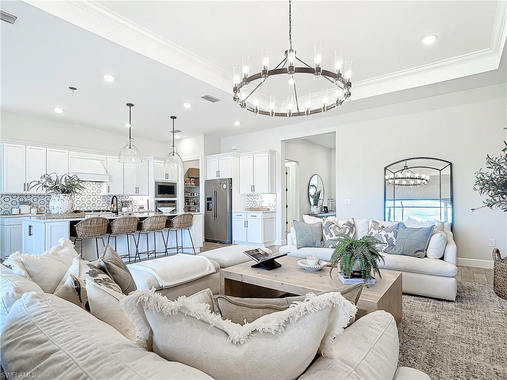 DEL WEBB OAK CREEK - Residential